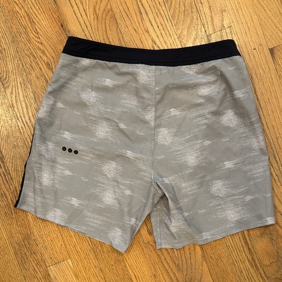 Vuori Gray and Black Board Shorts for Men 30 - Picture 8 of 10